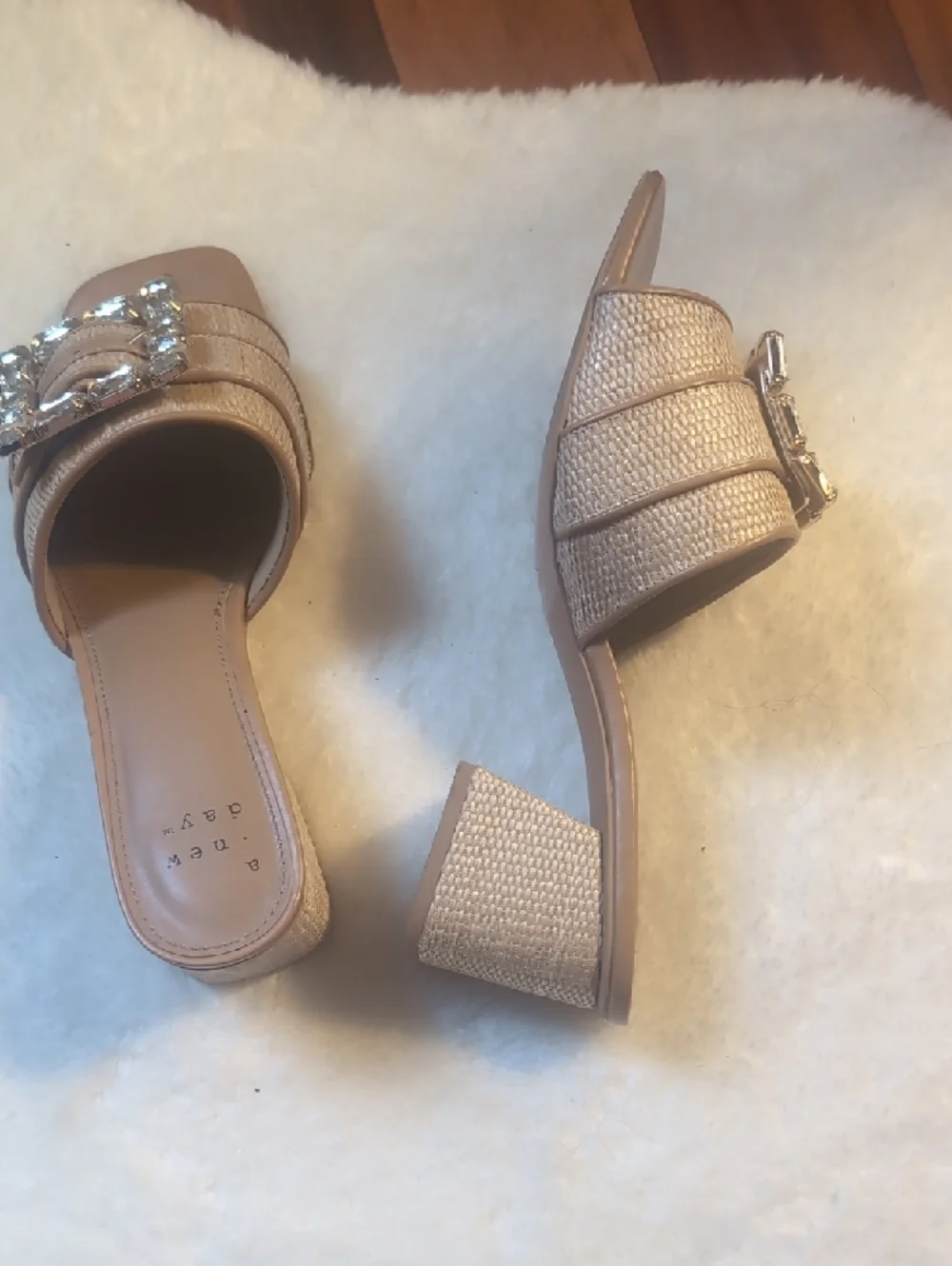 a new day Tan Jeweled Buckle Block Heel Slide Mules Size 8.5 - Picture 5 of 10